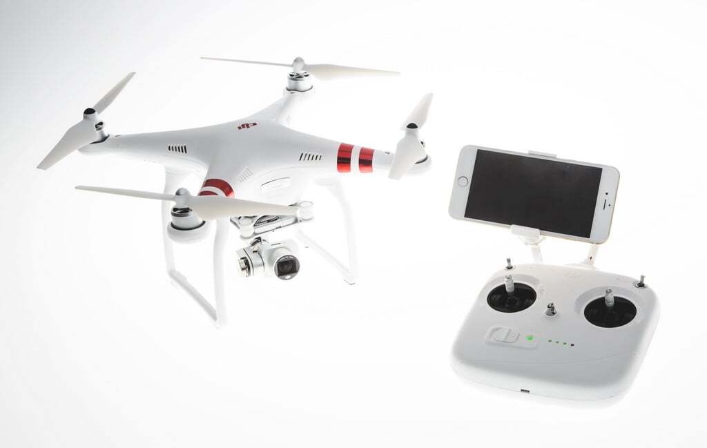 DJI представляет Phantom 3 Standard — дрон для начинающих пилотов