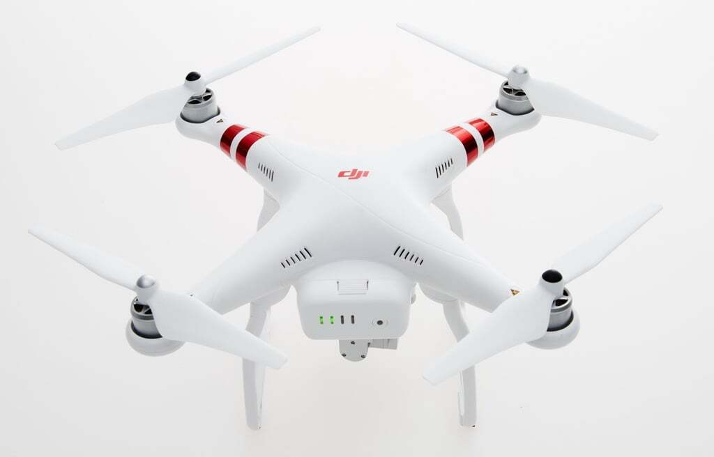 DJI представляет Phantom 3 Standard — дрон для начинающих пилотов