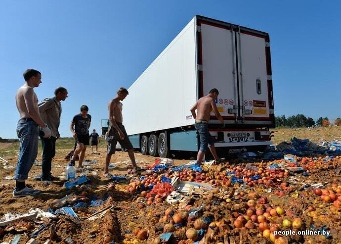 Персик не прошел! Как на границе с Беларусью сравняли с землей 200 тонн фруктов:  "сочные" фото