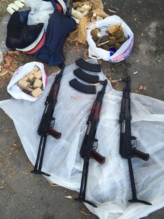 На Киевщине задержали торговцев оружием