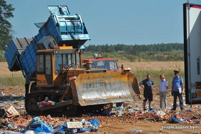 Персик не пройшов! Як на кордоні з Білоруссю зрівняли з землею 200 тонн фруктів: "соковиті" фото