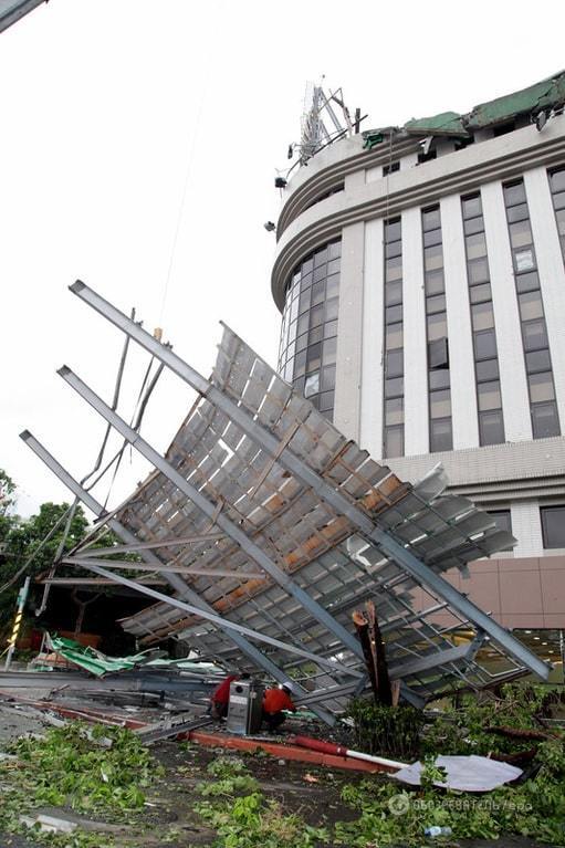 Мощный тайфун "Соуделор" разрушил Тайвань и восток Китая: опубликованы фото последствий