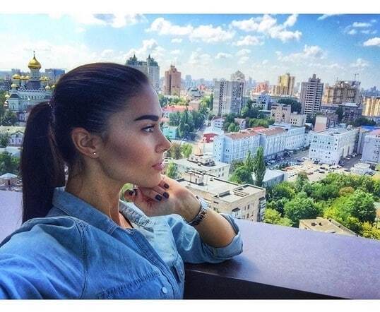 Девушка футболиста "Шахтера" показала самое красивое место в Киеве