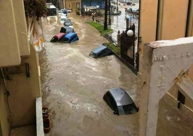 Після аномальних дощів Сицилія пішла під воду: фоторепортаж