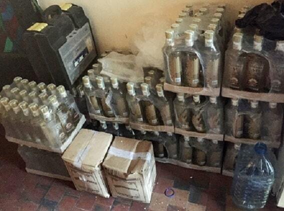 В Киеве обнаружили крупный подпольный цех по изготовлению водки