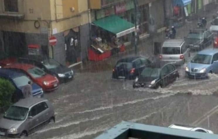 После аномальных дождей Сицилия ушла под воду: фоторепортаж