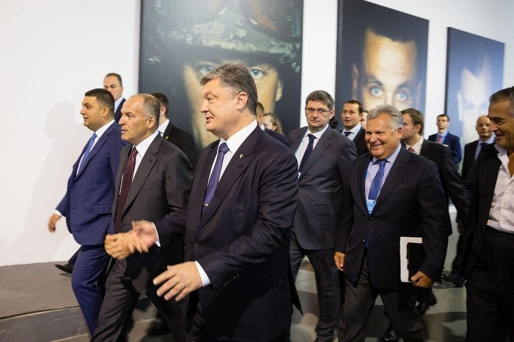 Как в Киеве прошел первый день саммита YES-2015: опубликованы фото