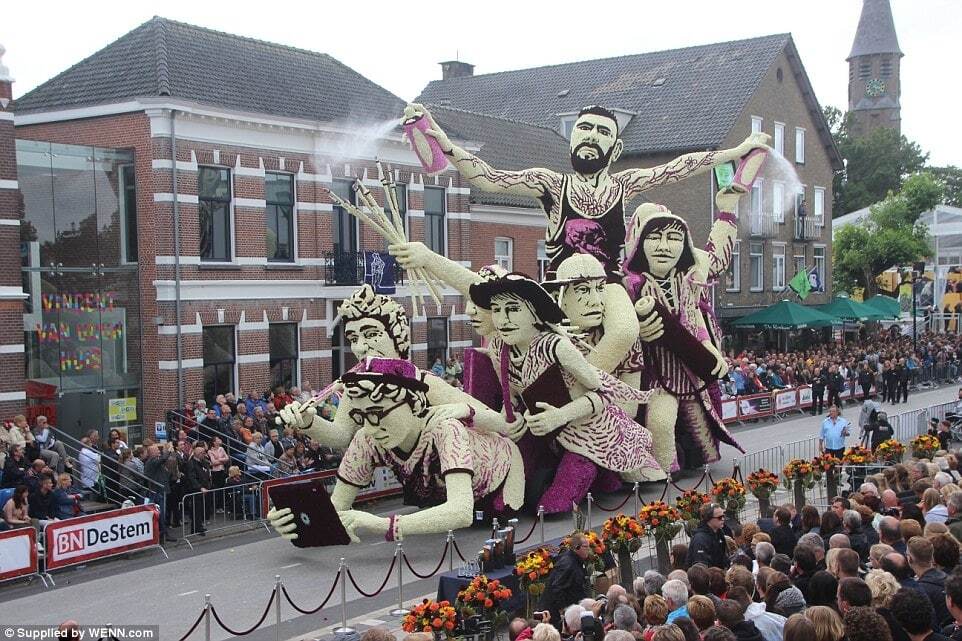 Шедевры из георгин: в Голландии прошел удивительный парад цветов, посвященный Ван Гогу