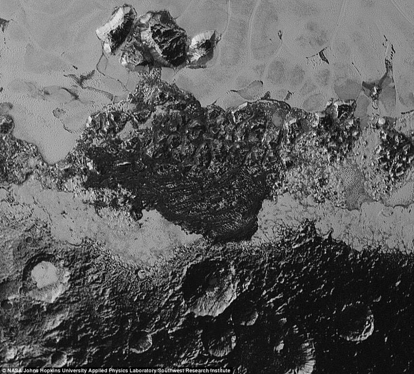 NASA отримало нові детальні фото з Плутона