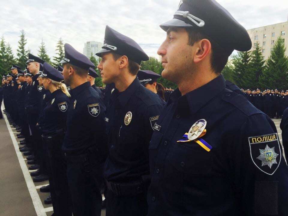 В рядах киевских патрульных появились первые офицеры