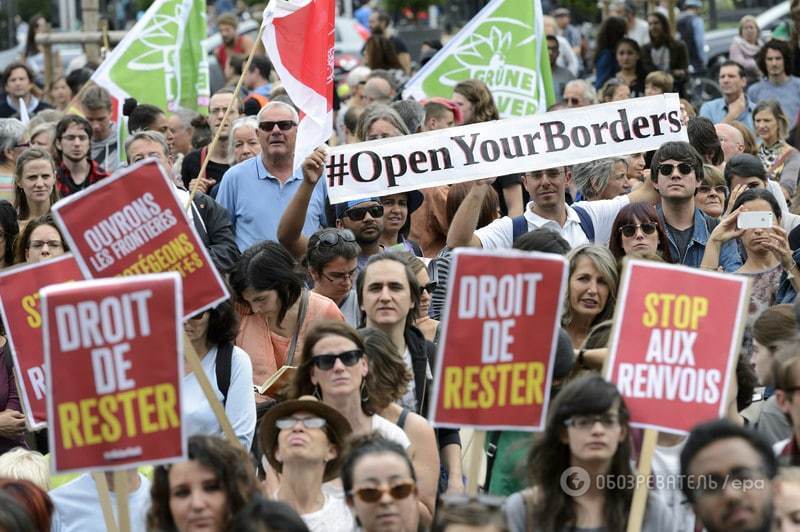 Європа вибухнула акціями "за" і "проти" мігрантів: фоторепортаж