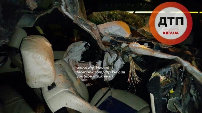 Все подробности ужасной аварии на Южном мосту: фото и видео с места ДТП