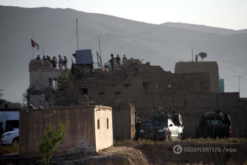 В Афганистане талибы штурмом взяли тюрьму, 400 заключенных сбежали: фотофакт