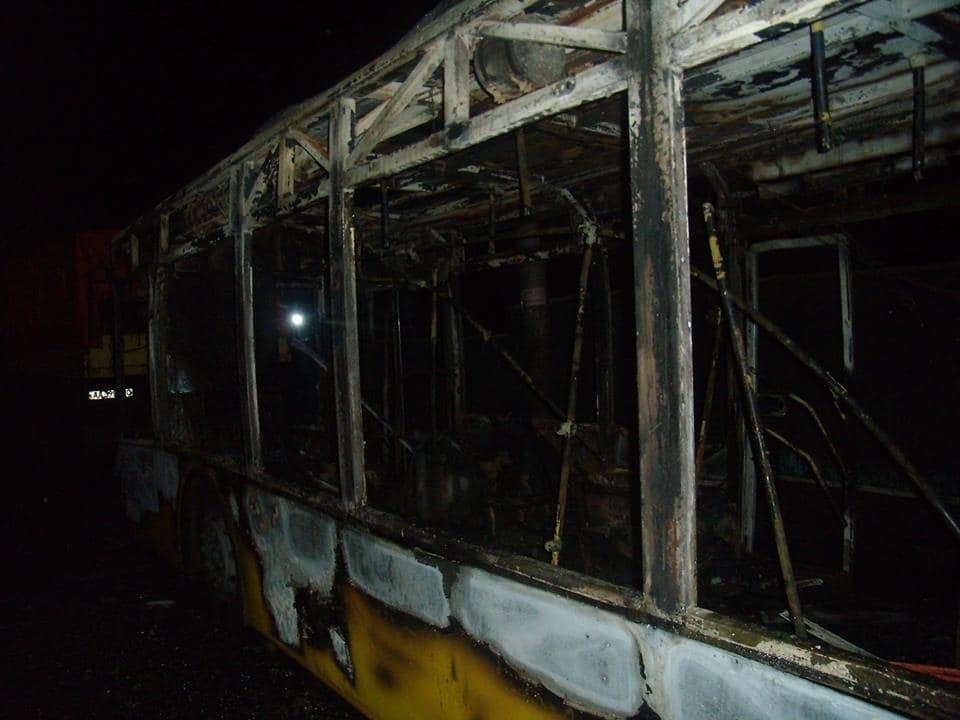 В Киеве посреди проспекта сгорел троллейбус