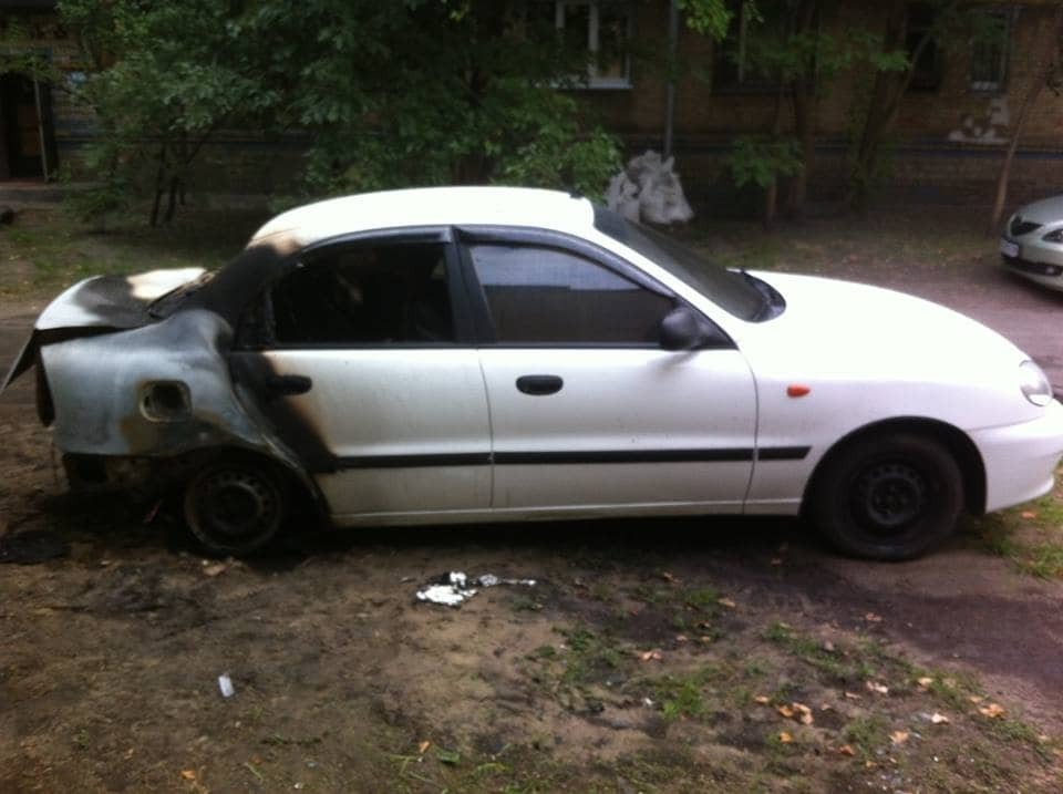 В Киеве неизвестные устроили массовый поджог автомобилей