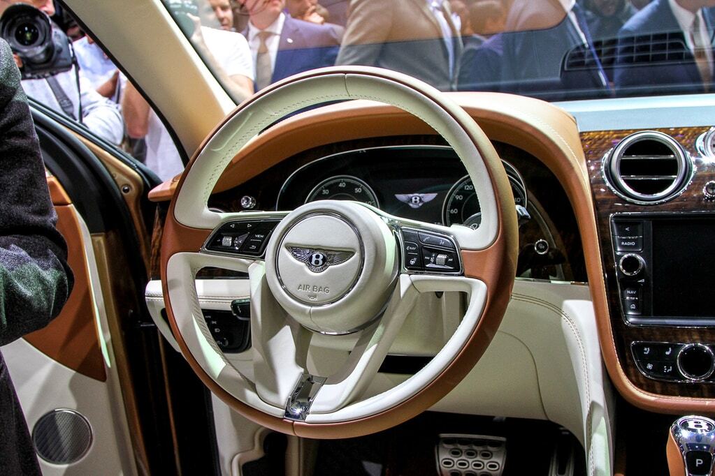 Франкфуртский автосалон: Bentley распродал лучший внедорожник мира