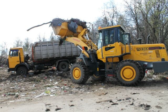 С крупнейшего кладбища Украины убрали многотонную мусорную свалку