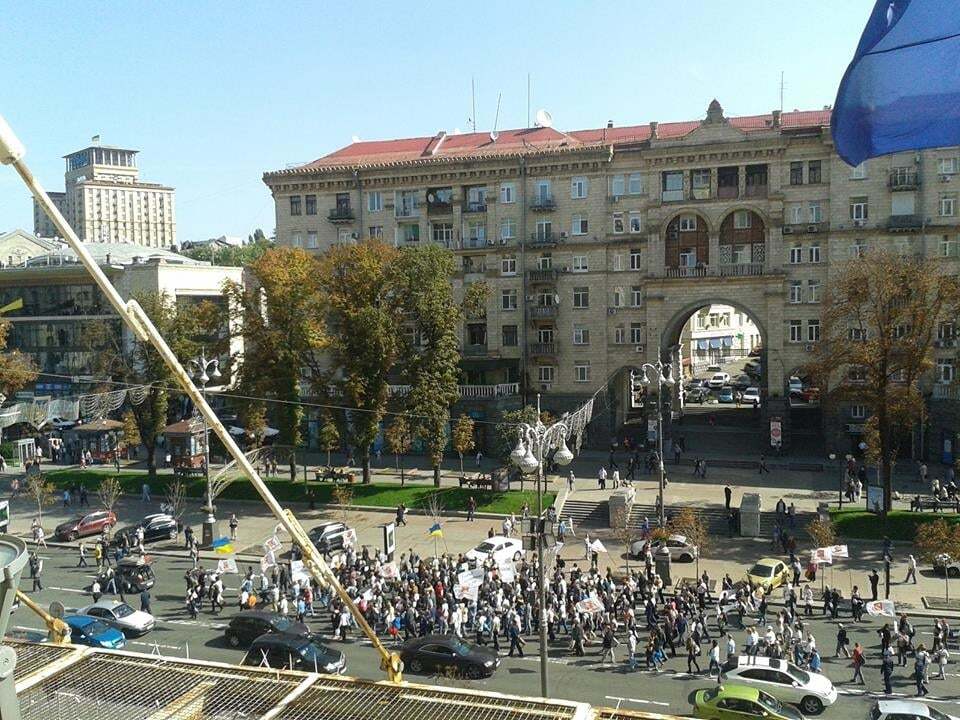 Протесты в Киеве: митингующие с гробом перекрывали Крещатик