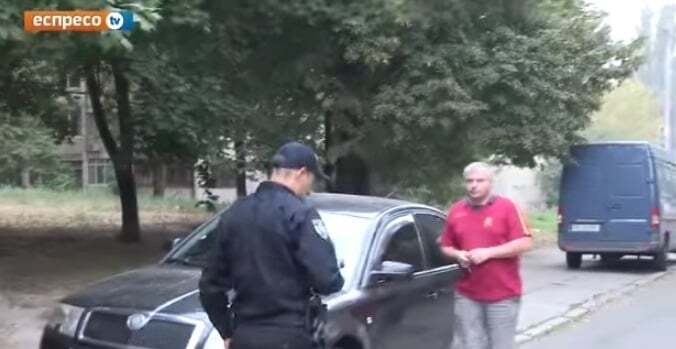 Киевские полицейские перевоспитали упрямого пьяного водителя