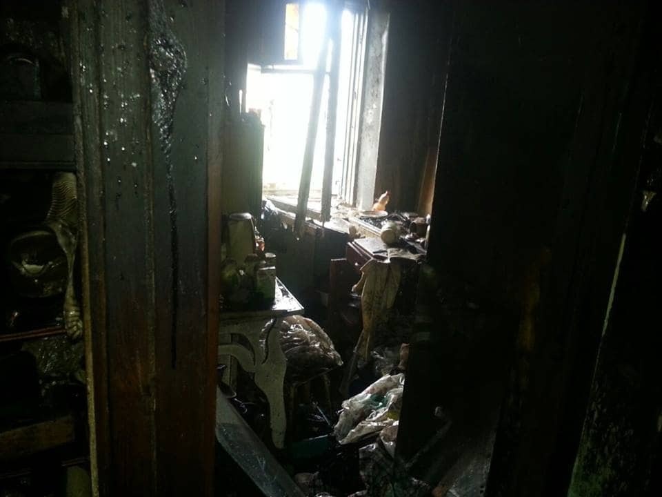 У київській дев'ятиповерхівці згоріла квартира