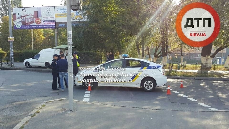 В Киеве полицейские попали в ДТП: опубликованы фото 
