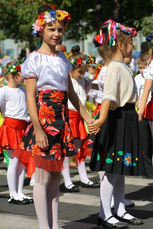 У Маріуполі бійці АТО взяли участь у параді вишиванок: опубліковані фото