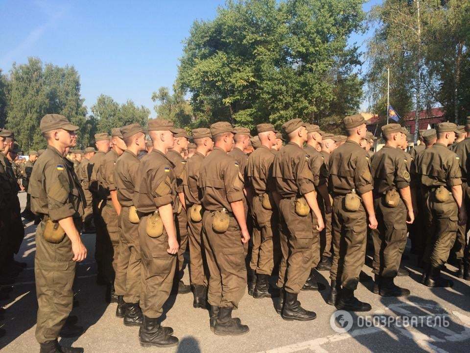 У Нових Петрівцях розпочалося прощання з першим нацгвардійцем, який загинув під Радою 