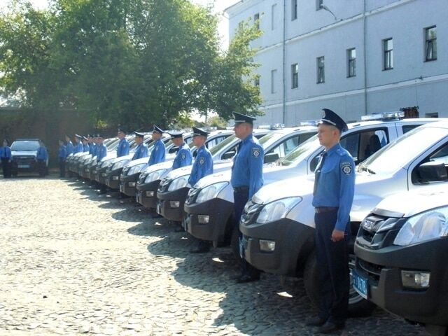 Евросоюз подарил Луцку 38 патрульных машин: опубликованы фото