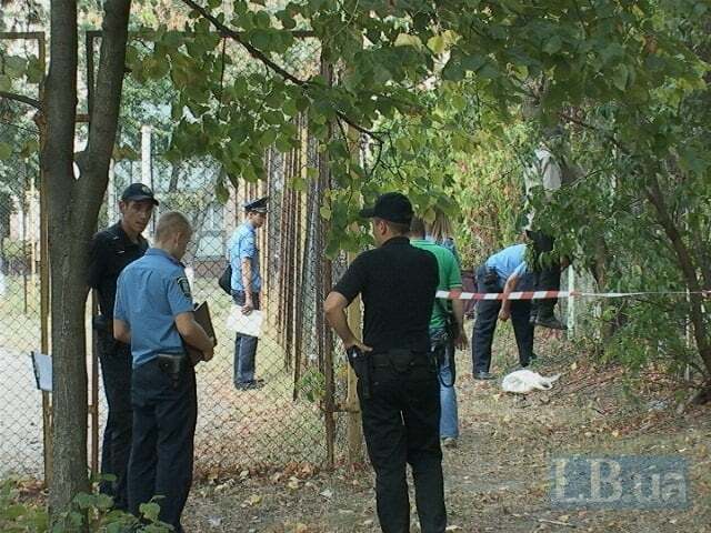 В Киеве нашли повешенного мужчину в парке