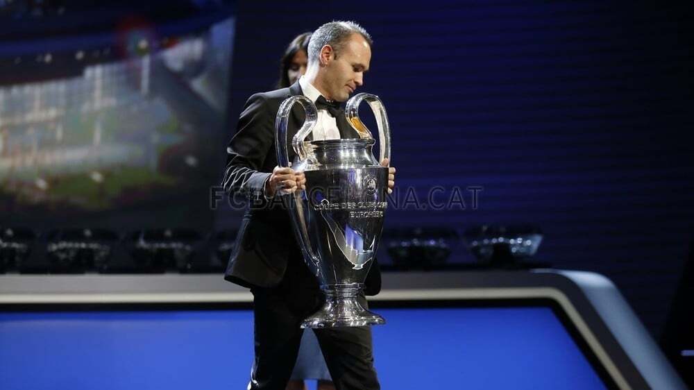 Чемпионский август великолепной "Барселоны": яркие фото