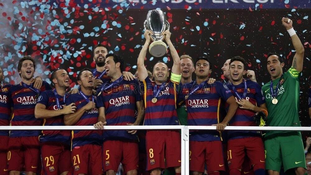 Чемпионский август великолепной "Барселоны": яркие фото