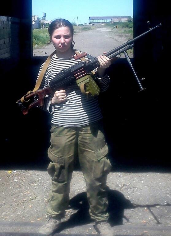 Поматросили і кинули: бойовики "ДНР" відмовилися від снайперки, що стала інвалідом
