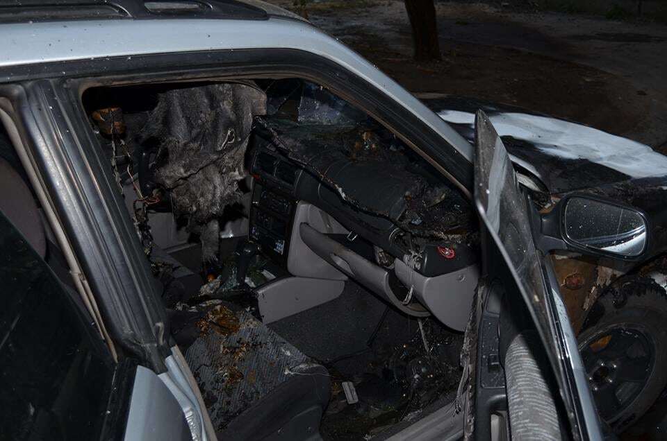 У Херсоні спалили машину керівника "Правого сектора": опубліковано фото