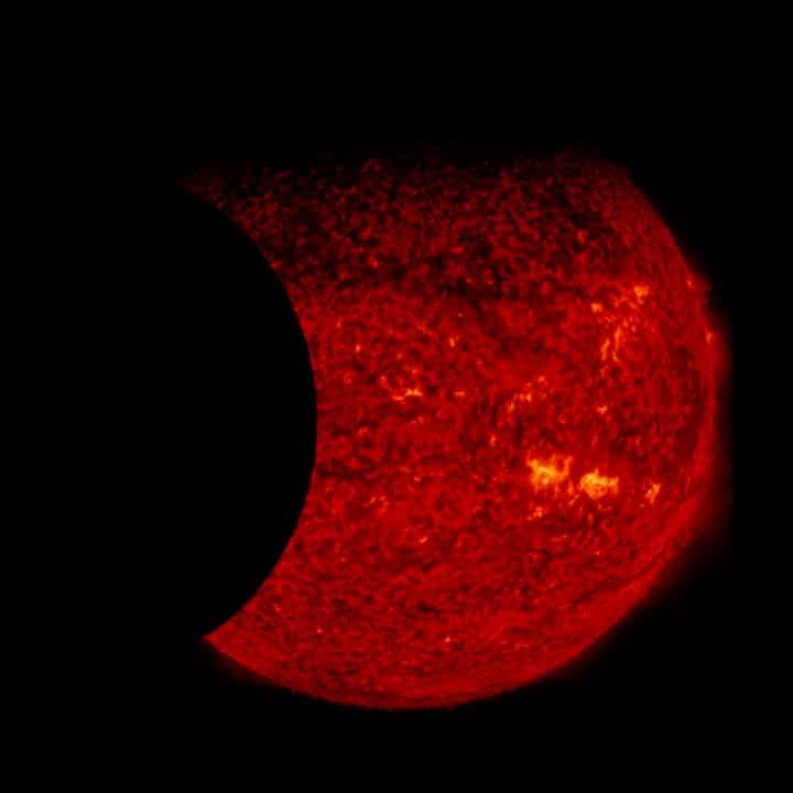 В сети показали двойное затмение Солнца: опубликовано уникальное видео