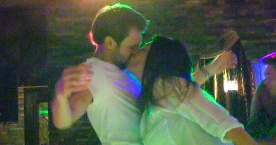 Наталью Бочкареву застукали за поцелуями с женатым звездой "Глухаря": видеофакт