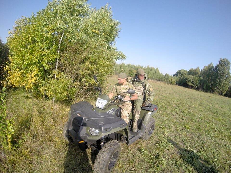 Росіяни не хочуть махати ручкою: батальйон "Північ" "прогулявся" вздовж кордону. Фотозвіт