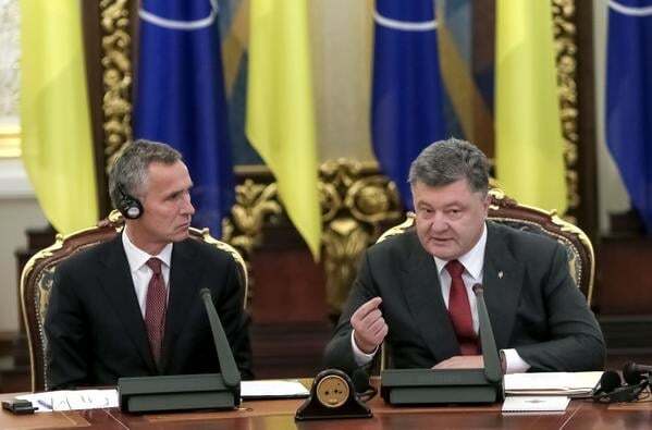 Порошенко анонсировал референдум по вступлению Украины в НАТО