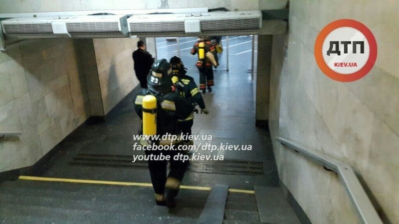 В киевском метро ночью устраняли псевдотеракт: фоторепортаж