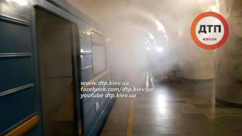 У київському метро вночі ліквідовували псевдотеракт: фоторепортаж