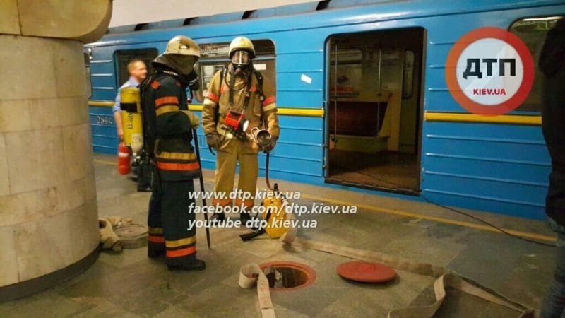 В киевском метро ночью устраняли псевдотеракт: фоторепортаж