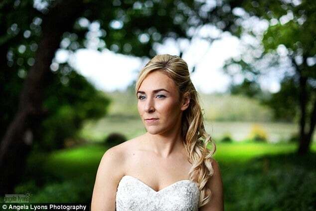 Невеста на свадьбе получила трогательное "послание" от погибшего отца-полицейского