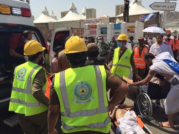 Во время хаджа под Меккой в давке погибли более 700 человек