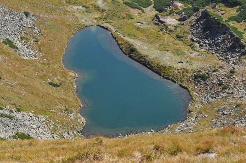 Карпатське озеро Несамовите - місце, де знайшли спокій грішні душі