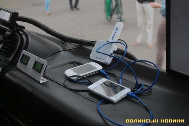 В Луцке появилась первая в Украине электромаршрутка с бесплатным Wi-Fi