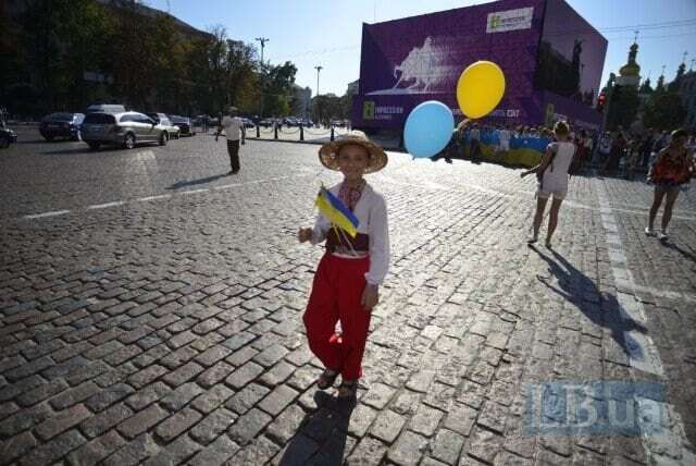 У Києві пройшов XVI Мегамарш вишиванок: опубліковані фото