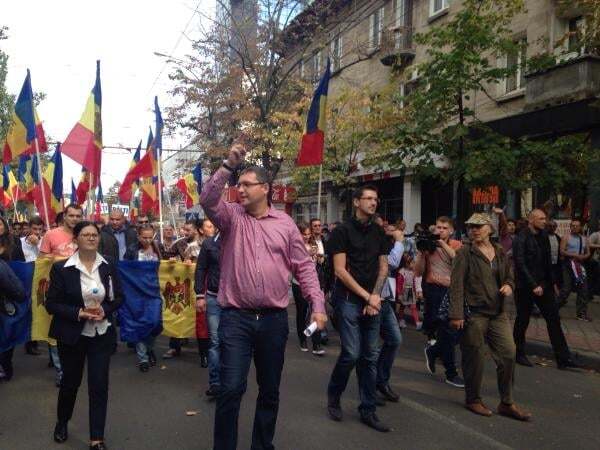 Кишинев вышел на масштабные протесты против власти