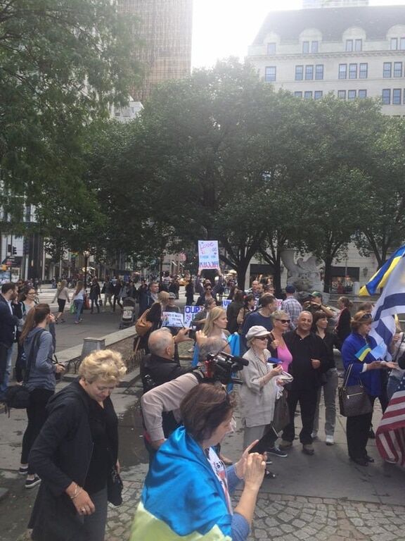 Путін, пішов геть! Нью-Йорк почав протест проти агресії Росії. Фоторепортаж