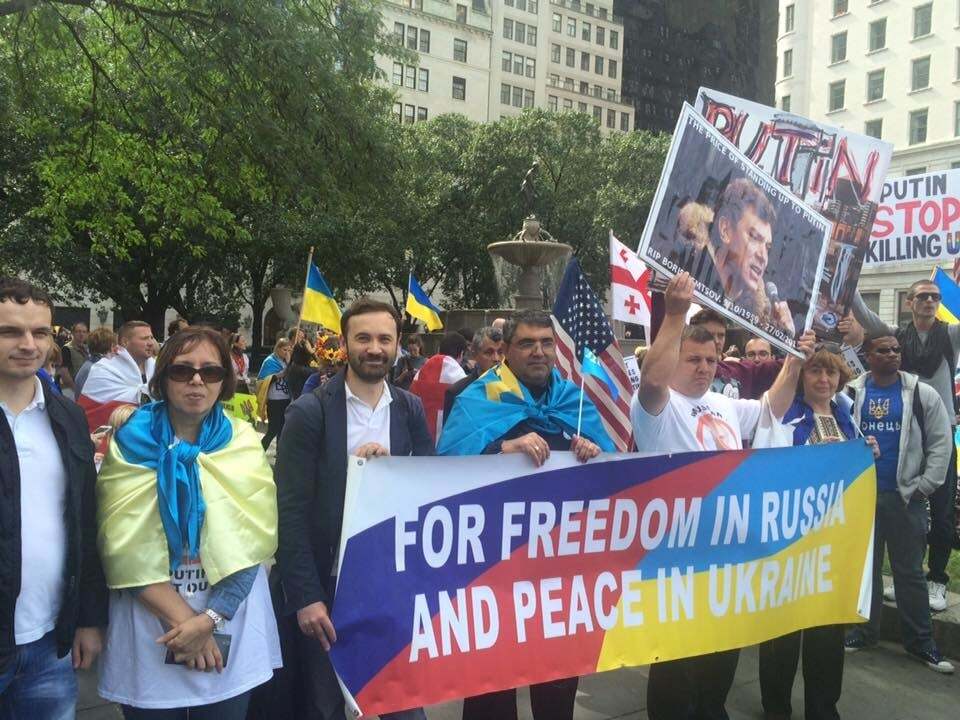 Путін, пішов геть! Нью-Йорк почав протест проти агресії Росії. Фоторепортаж