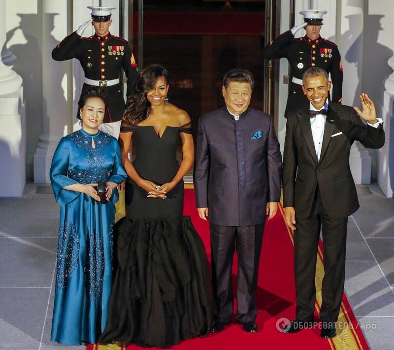 Мишель Обама пришла на официальный ужин в супероткровенном наряде: опубликованы фото