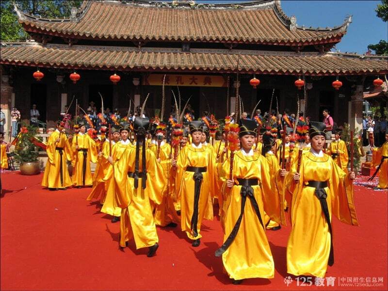 В Китае отмечают День рождения Конфуция: "золотые" высказывания мудреца